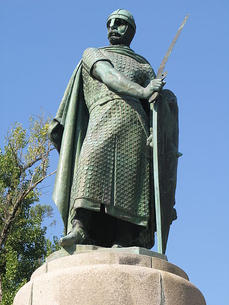 File:Afonso I de Portugal - Guimarães (2).JPG