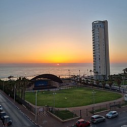 בת ים: היסטוריה, דמוגרפיה, מבנה עירוני