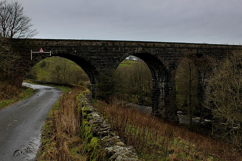 File:Appersett Viaduct - geograph.org.uk - 4782254.jpg