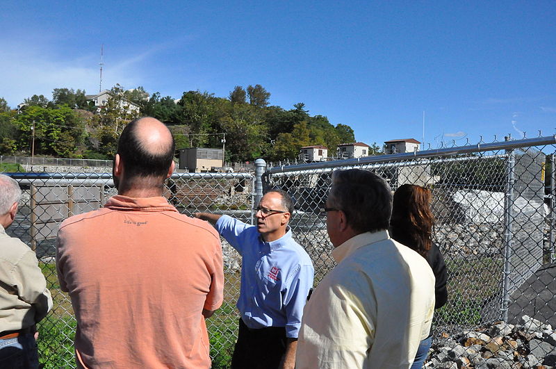 File:Army Corps Personnel Tour Passaic River Basin - 9-19-2012 (8116932293).jpg