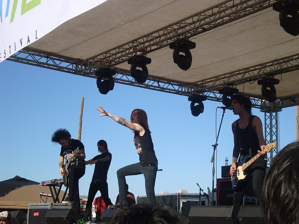 A Skylit Drive - Wikipedia