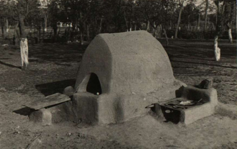 File:BASA-2072K-1-346-58-Oven in Varnentsi, Bulgaria.JPG