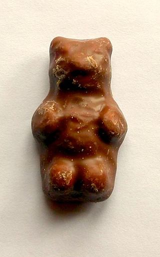 <span class="mw-page-title-main">Bamsemums</span> Bear shaped chocolate-covered marshmallow candy from Norway