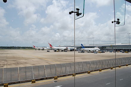 Шри ланка аэропорт вылет. Международный аэропорт Бандаранаике. Аэропорт Коломбо Шри Ланка. Аэропорт Шри Ланка Международный. Шри Ланка аэропорт Бандаранайке.