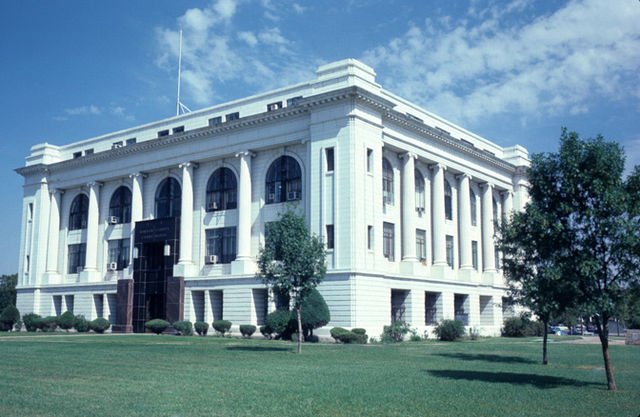 Barton County Courthouse in Great Bend (1979)