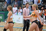 Deutsch: Beachhandball Europameisterschaften 2019 (Beach handball Euro); Tag 5: 6. Juli 2019 – Frauen, Halbfinale, Ungarn-Niederlande 2:0 (19:16, 15:12) English: Beach handball Euro; Day 5: 6 July 2019 – Semifinal Women – Hungary-Netherlands 2:0 (19:16, 15:12)