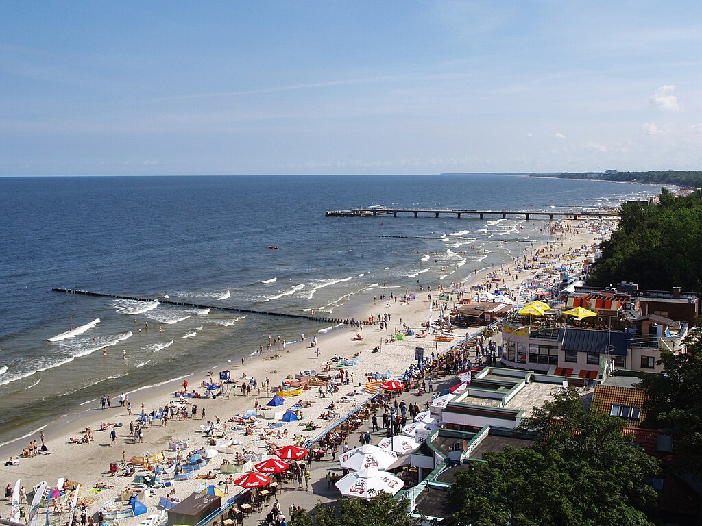 Plik Beach In Kolobrzeg 2 Jpg Wikipedia Wolna Encyklopedia