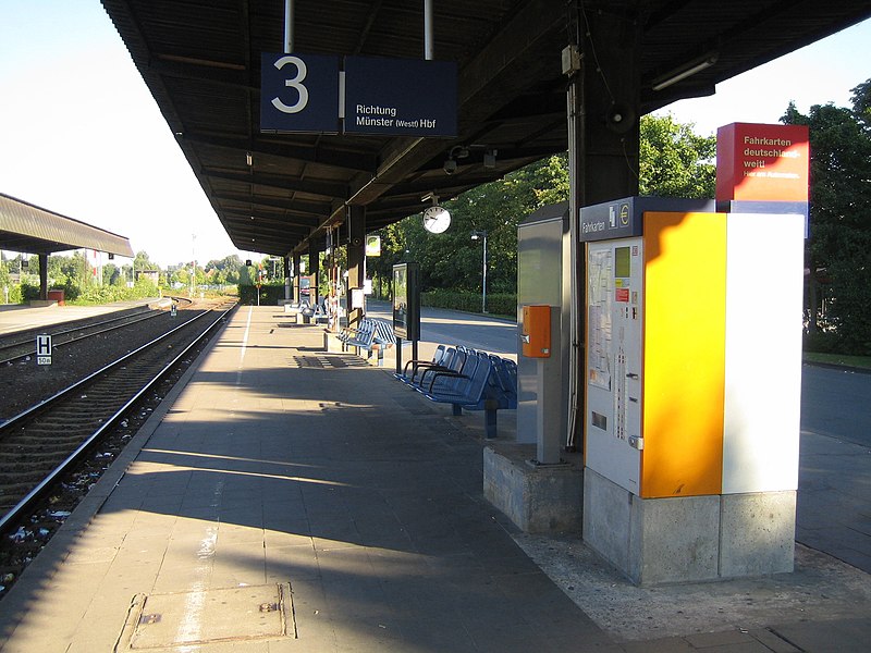 File:Bhf Coesfeld Bahnsteig 3.jpg