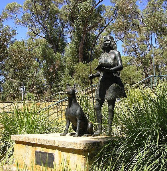 File:Bibbulman Yorga woman and dog, Joondalup.jpg