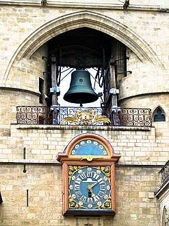 Détail de la Grosse Cloche, côté sud.