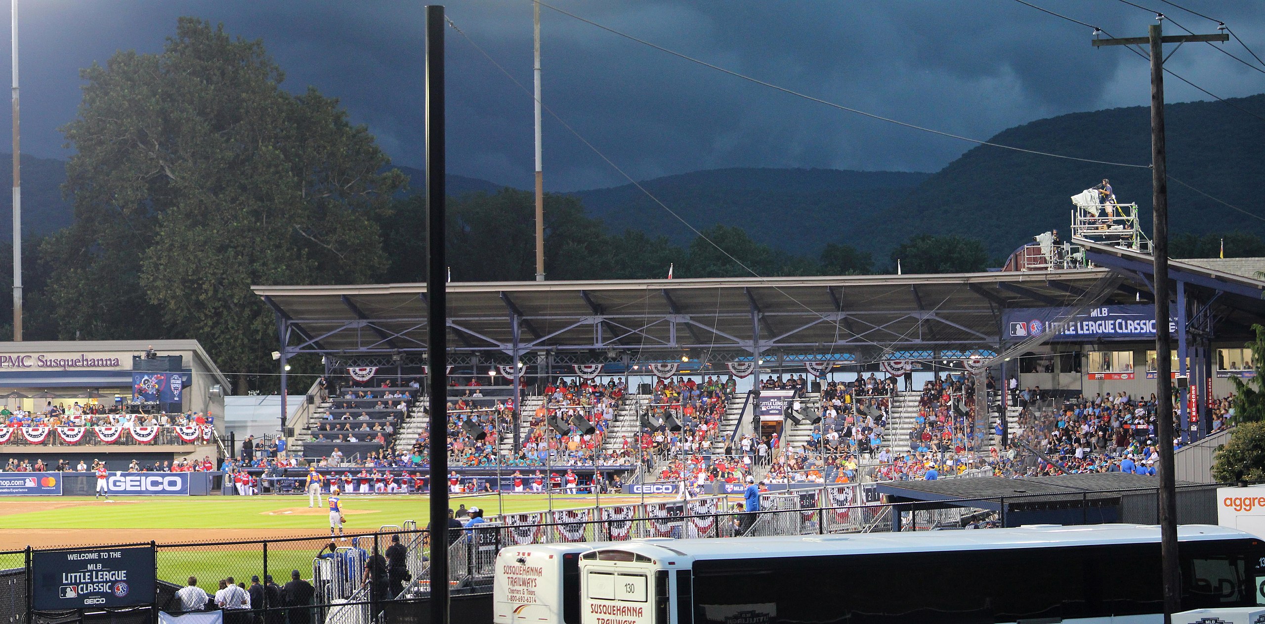 Mets, Phillies play in 2018 Little League Classic 