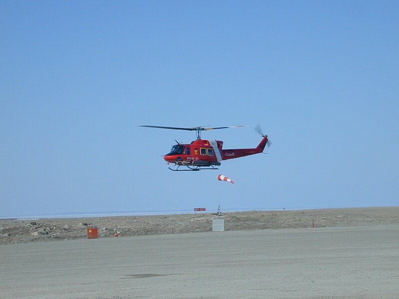 File:C-GCHT Canadian Coast Guard - Bell 212 (B212) 01.JPG