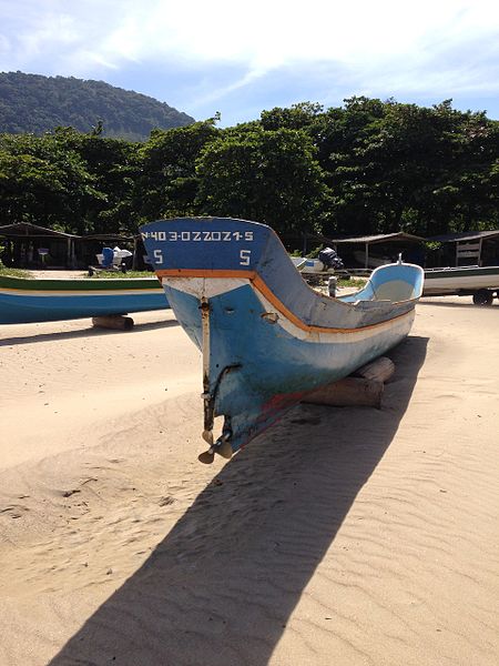 File:Canoa de Voga, Caiçara do Bonete.jpg