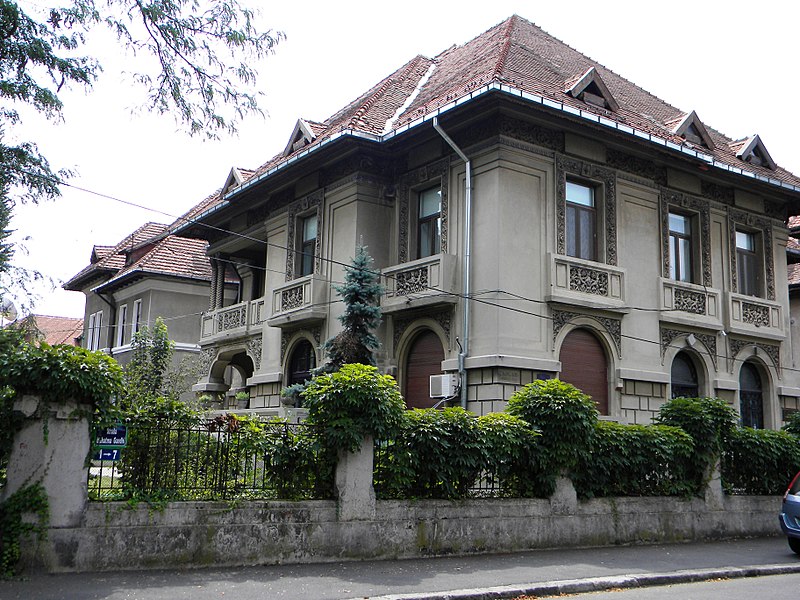 File:Casa pe Sos. Kiseleff, nr. 31 (imagine dinspre Str. Mahatma Gandi 1-7), Bucuresti, sect. 1..JPG