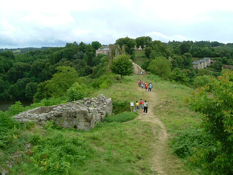 File:Château de Crozant 019.jpg