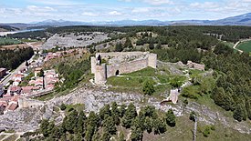 Conjunto del Castillo de Aguilar de Campoo, Palencia.jpg