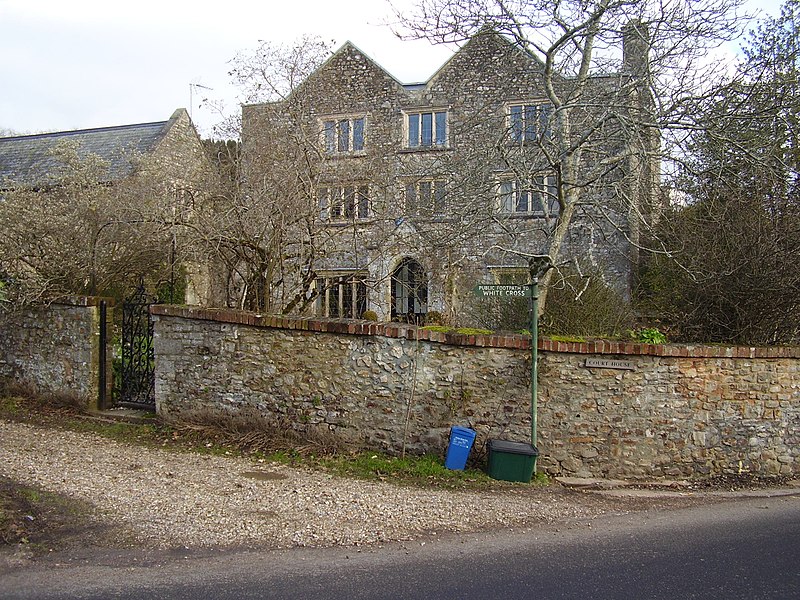 File:Court House - geograph.org.uk - 1700065.jpg