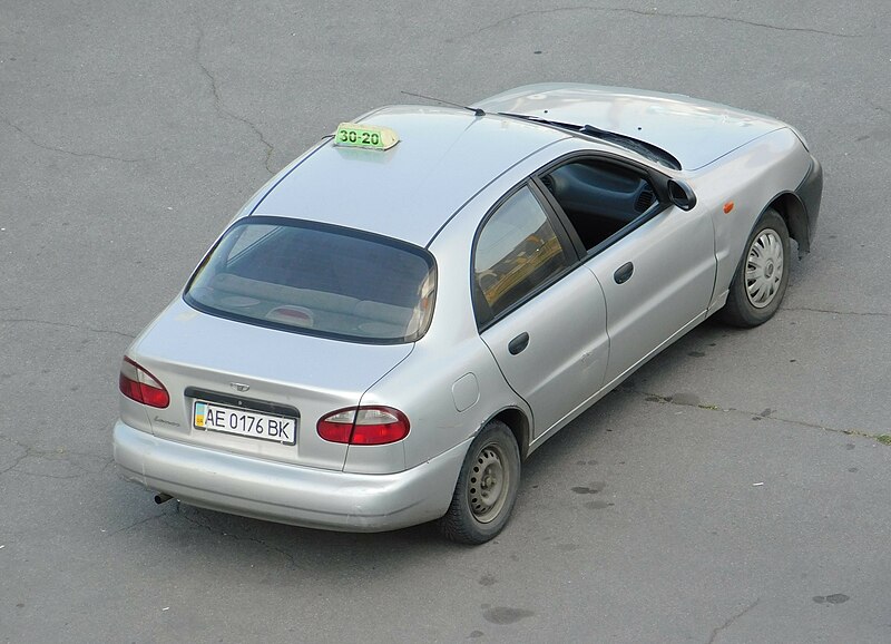 File:Daewoo Lanos taxi, Dnipro, Ukraine; 24.07.19.jpg