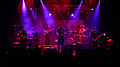 De Staat tijdens een optreden bij Poppodium Apollo 2013