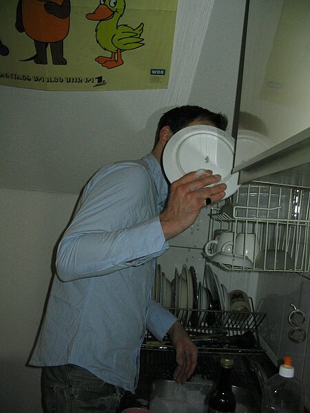 File:Dishwashing 1.jpg