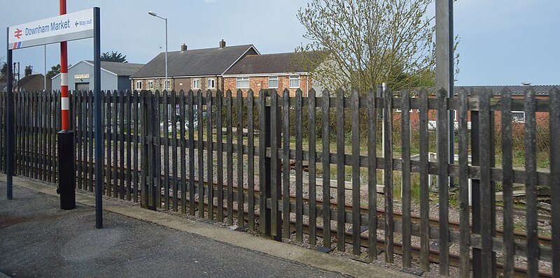 File:Downham Market Station - geograph.org.uk - 5838424.jpg