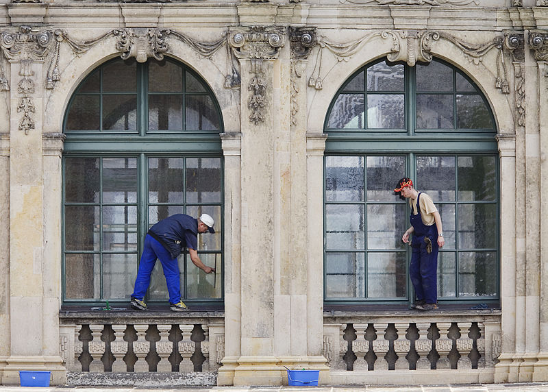 File:Dresden - Window cleaners - 1749.jpg