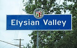 Elysian Valley Neighborhood Signage befindet sich am Riverside Drive im Egret Park