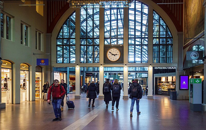 File:Entrance to the Nils Ericson bus terminal, Gothenburg.jpg