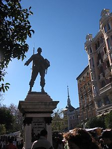 Estatua de Eloy Gonzalo, héroe de la guerra de Cuba, llamado popularmente Cascorro por estar situada en la plaza de Cascorro.