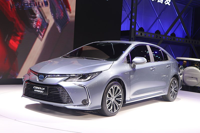 File:FAW-Toyota Corolla Hybrid E210 of guangzhou auto show 2018.jpg