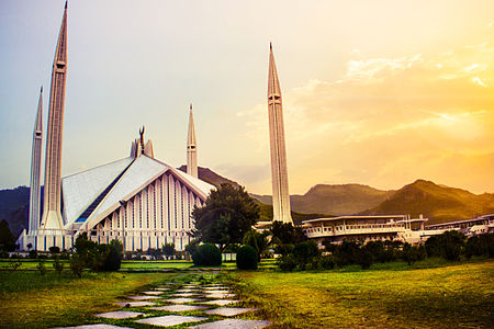 "Faisal_Mosque_in_summer.jpg" by User:Adeelahmad93