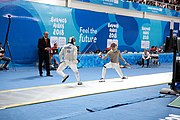 Deutsch: Fechten bei den Olympischen Jugend-Sommerspielen 2018: Tag 1, 7. Oktober 2018, Jungen, Säbel, Runde der letzten 16 - Ali Al-Bahrani (KSA) Vs Antonio Heathcock (GER) 9:15 English: Fencing at the 2018 Summer Youth Olympics at 7 October 2018 – Boys' sabre Round of 16 – Ali Al-Bahrani (KSA) Vs Antonio Heathcock (GER) 9:15