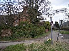 Fingerpost di Aston - geograph.org.inggris - 738352.jpg