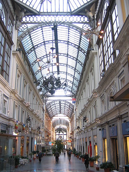 صورة:Galleria Mazzini.jpg