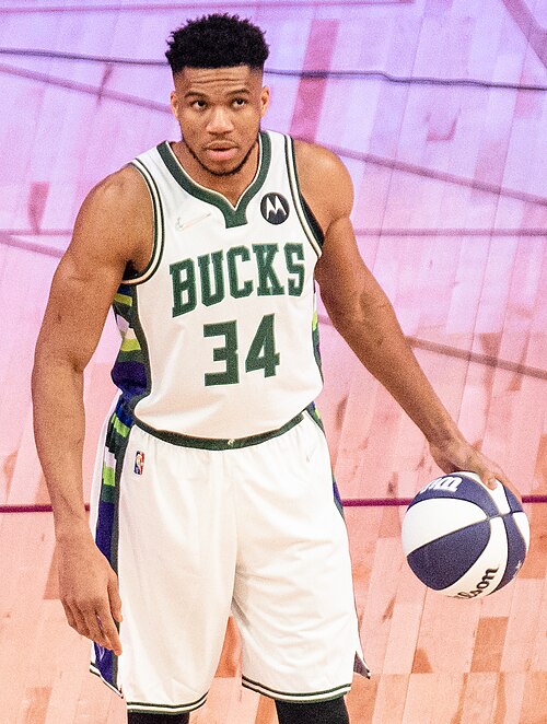 Antetokounmpo at the 2022 NBA All-Star Game