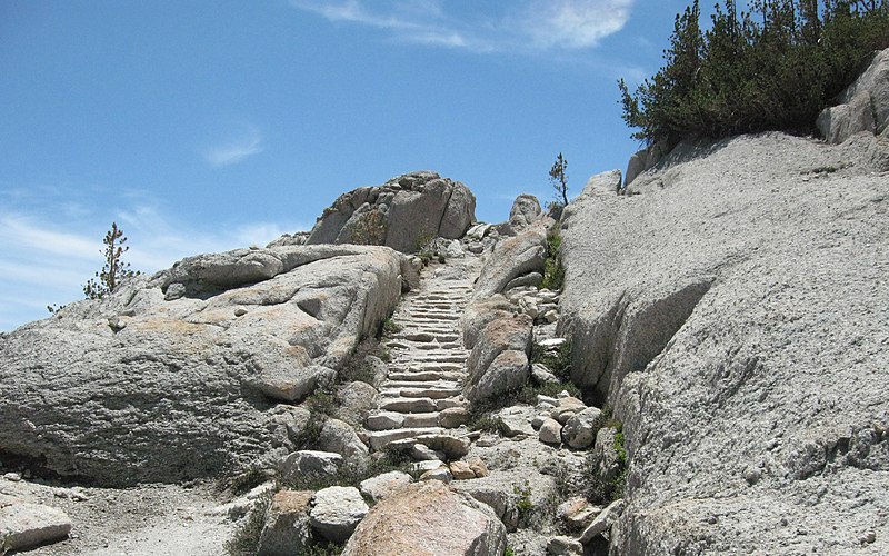 File:Granite stairs up S side of Vogelsang Pass.jpg