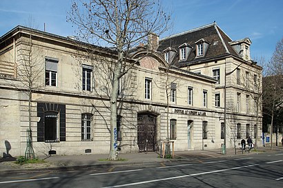 Comment aller à Hôpital Saint-Vincent de Paul en transport en commun - A propos de cet endroit