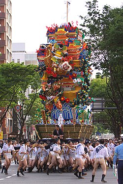 Hakata gion yamakasa 2005 yil 01.jpg