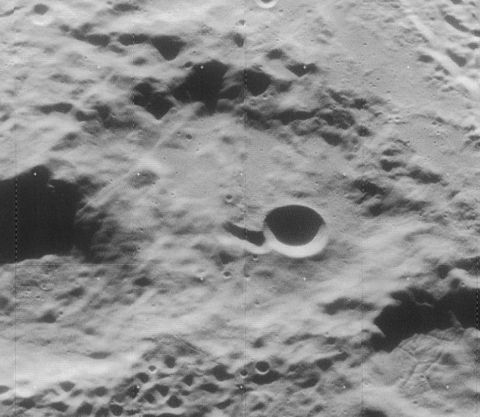 Oblique Lunar Orbiter 4 image, facing west Hase crater 4184 h2.jpg