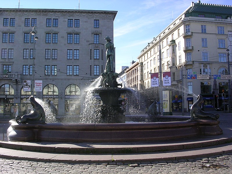 Havis Amanda fountain and statue - panoramio.jpg