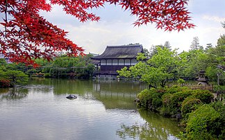 Heian Shrine, Kyoto Prefecture; June 2010 (02).jpg