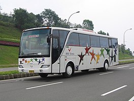 HINO RG Bus v Indoneziji