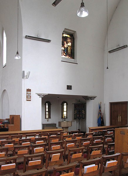 File:Holy Cross, Hornchurch Road, Hornchurch - Interior - geograph.org.uk - 1775088.jpg