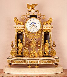 Horloge-portique-musee-duesberg.jpg