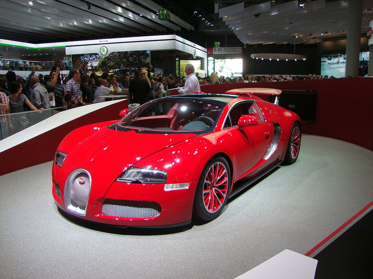 Bugatti Veyron Grand Sport красный