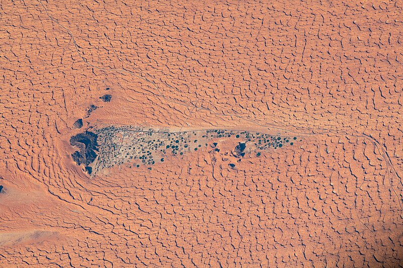 File:ISS-64 Jubba with Nefud Desert, Saudi Arabia.jpg