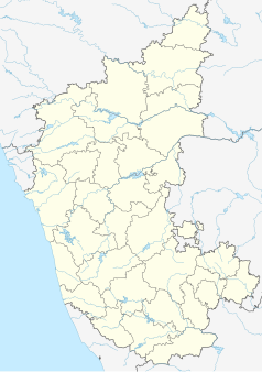 Mapa konturowa Karnataki, u góry nieco na prawo znajduje się punkt z opisem „Kalaburagi”