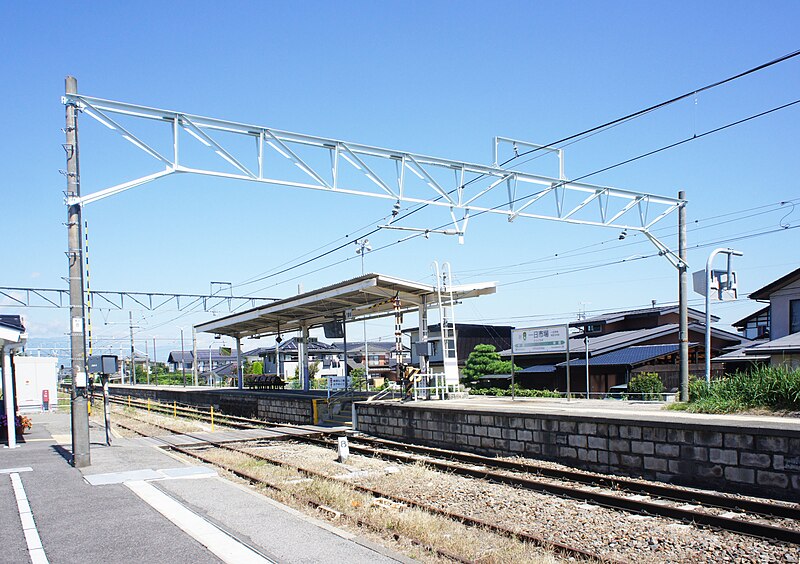 File:JR Oito Line Hitoichiba Station Platform.jpg