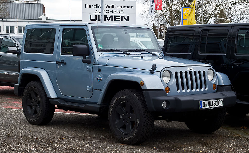 File:Jeep Wrangler  CRD Arctic (JK) – Frontansicht, 31. Dezember 2012,  Dü - Wikimedia Commons