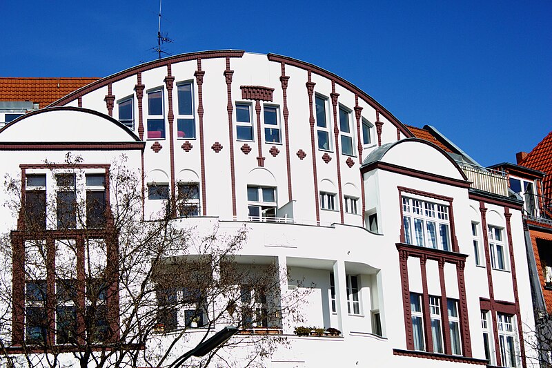 File:Jugendstilfassade, Berlin-Friedenau.jpg